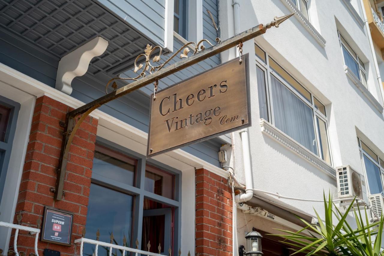 Cheers Vintage Hostel Estambul Exterior foto Chelsea Vintage Fair