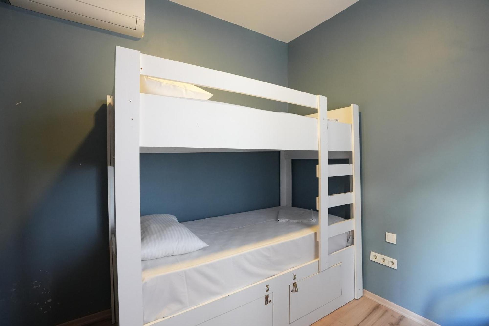 Cheers Vintage Hostel Estambul Exterior foto A bunk bed