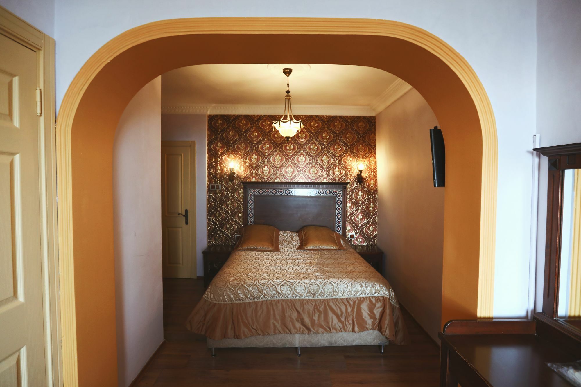 Cheers Vintage Hostel Estambul Exterior foto A bedroom in the hotel